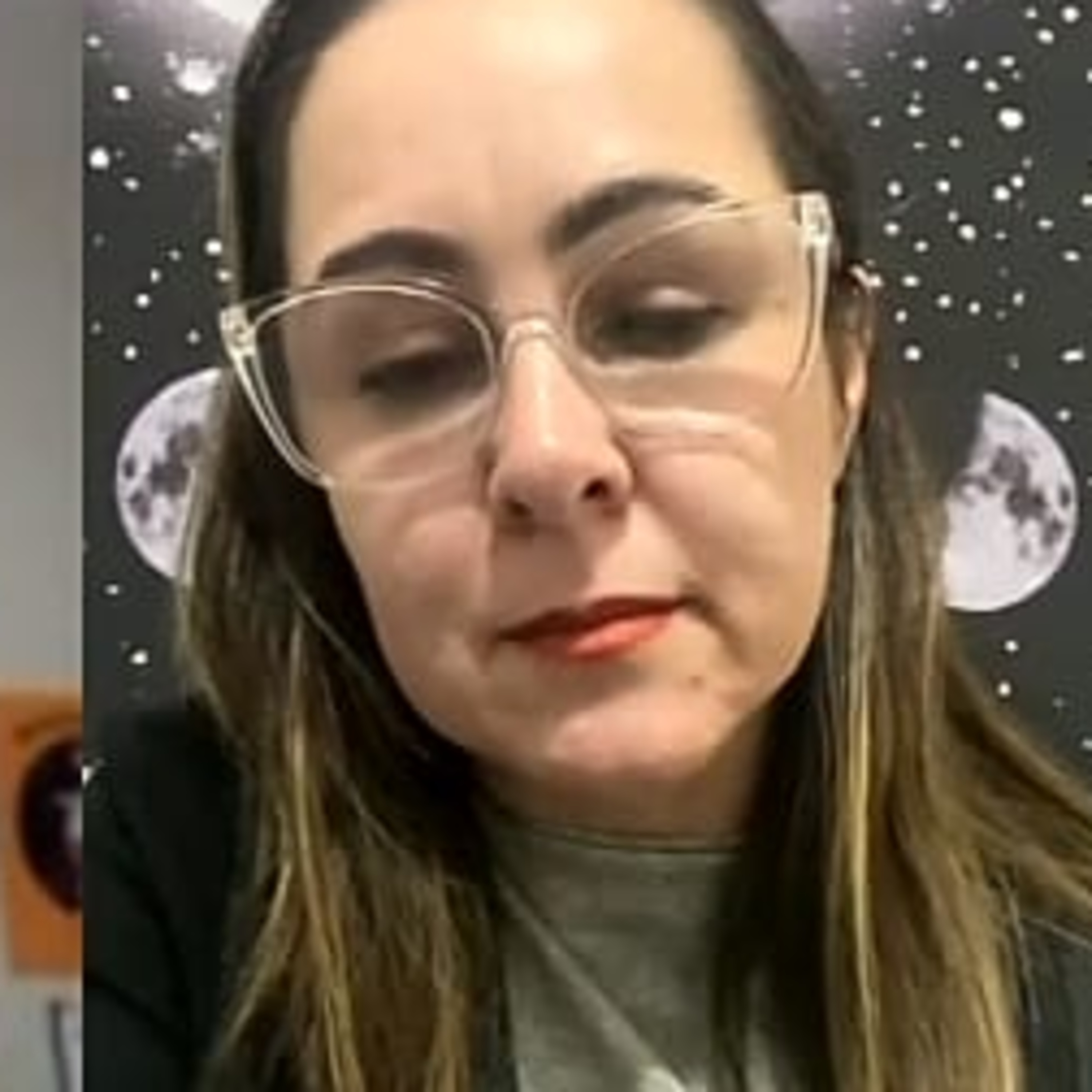 AUTORA ANA VINCE FALA SOBRE SEU LIVRO  episode artwork