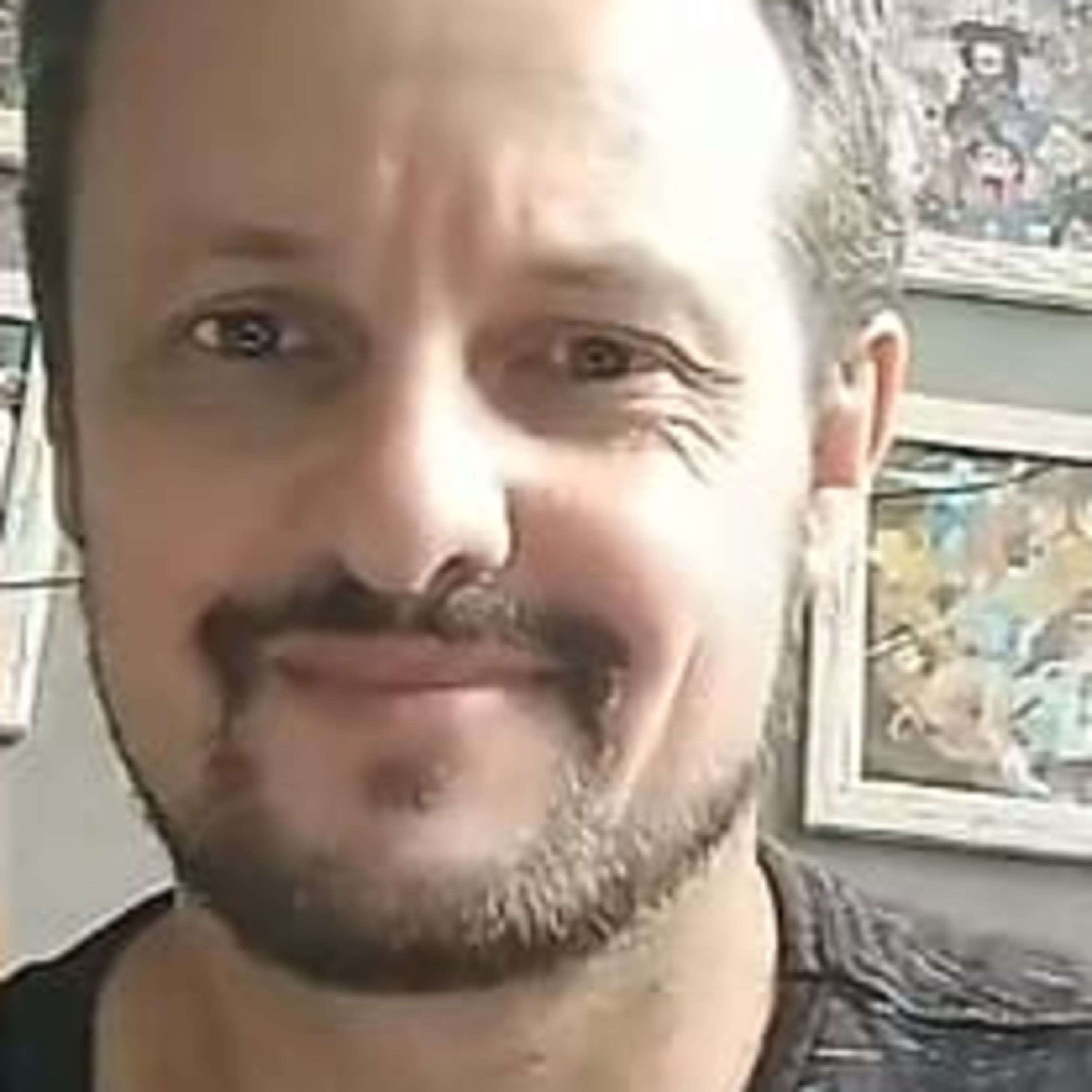 AUTOR EVAN KLUG FALA SOBRE SEUS SUSPENSES episode artwork