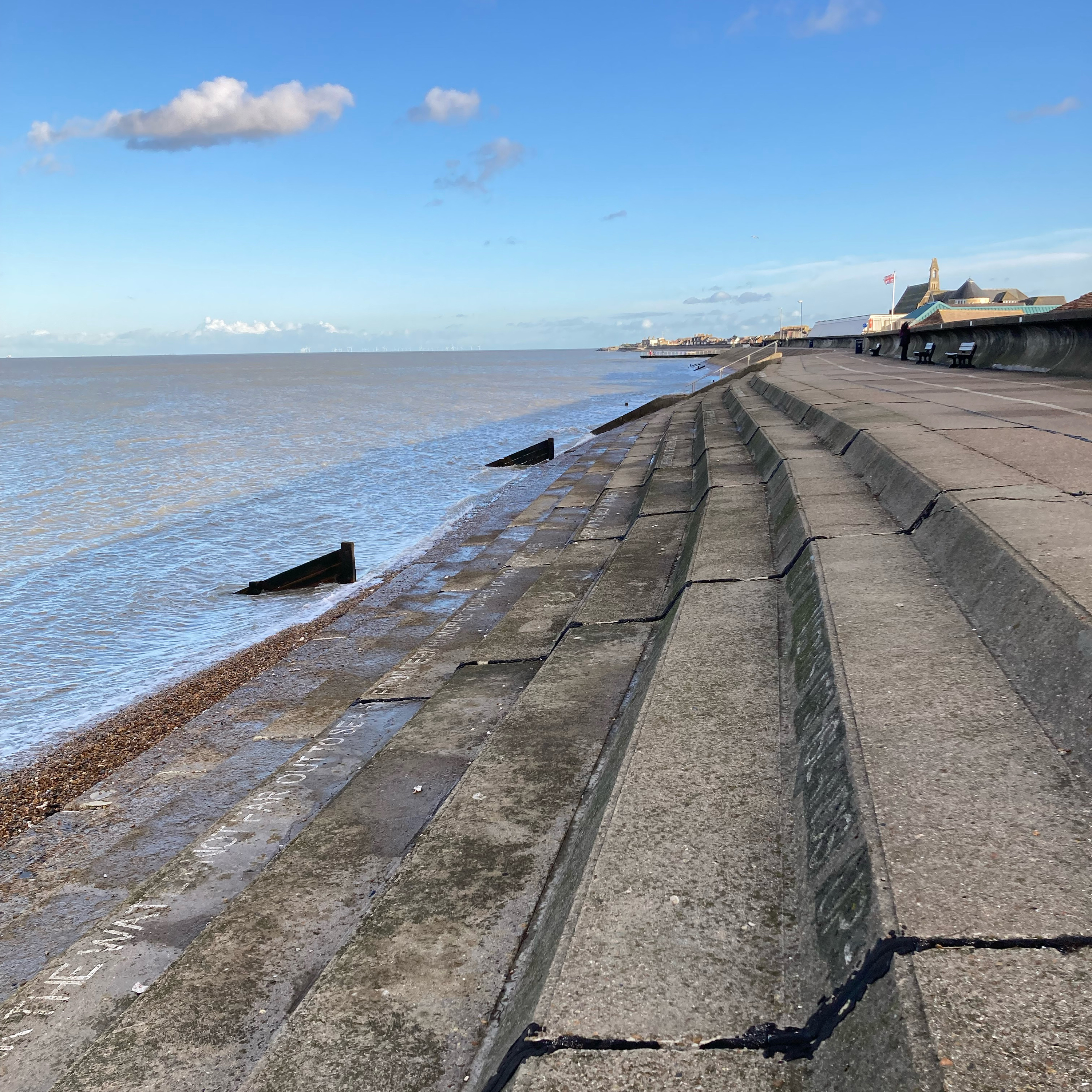 Sm2n 2025-11-23 #naPodPoMo episode 23 - You can see the end of the world from here