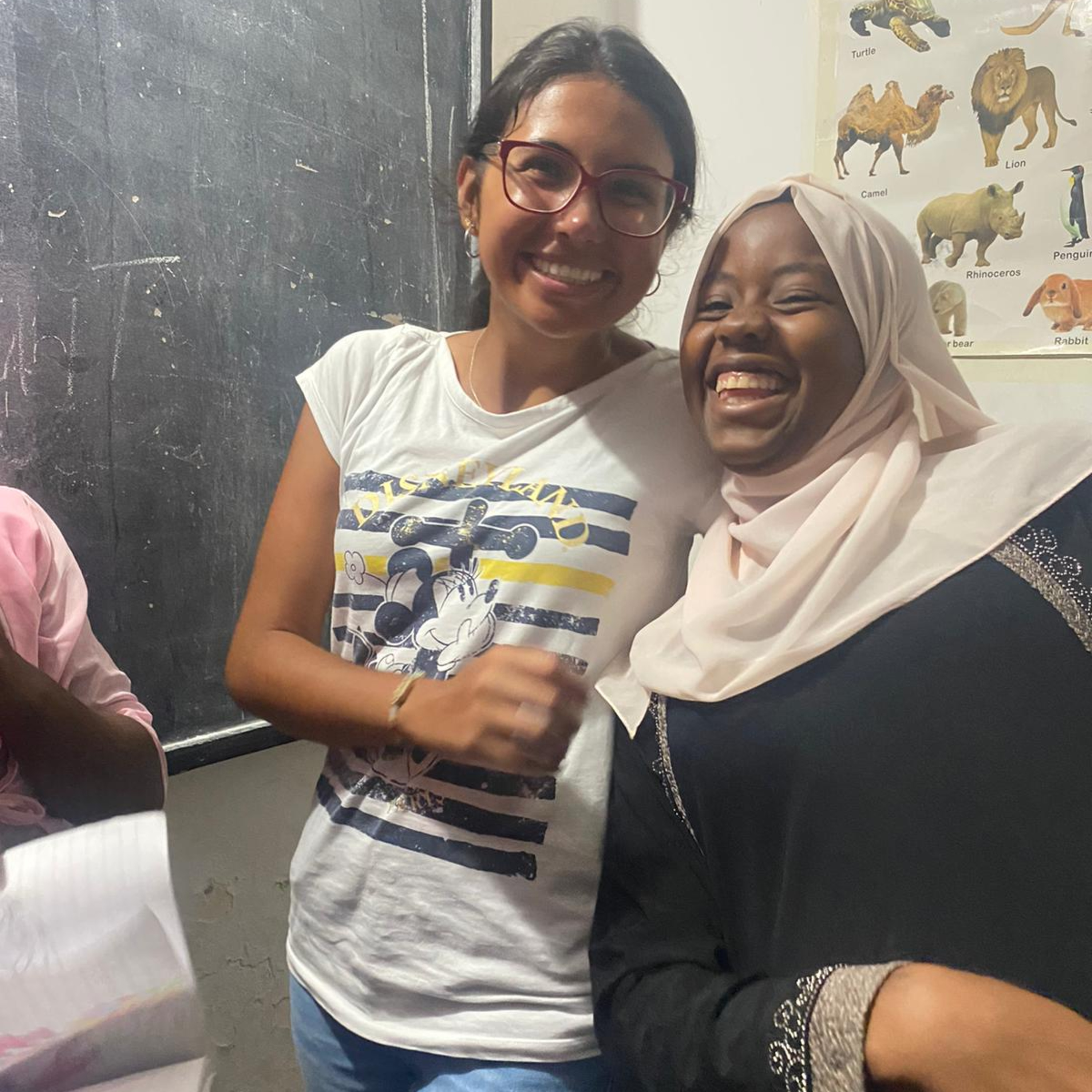 137. Enseñanza en Zanzíbar: Una Aventura de Voluntariado con Juliana