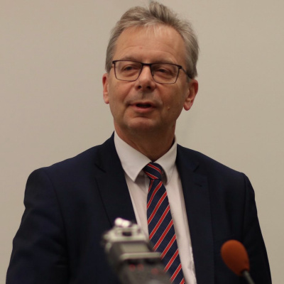 Jón Atli Benediktsson - Setning