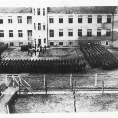 "O Auschwitz" (odc. 66): Szkolenie ideologiczne załogi SS
