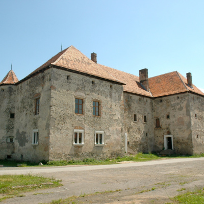 Сент-Міклош (Чинадіївський замок; смт. Чинадійово, Закарпатськ обл.)