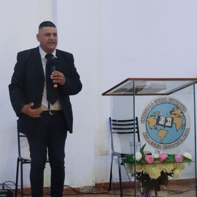 Pastor: Miguel Fernandez