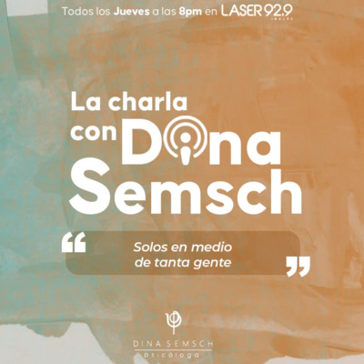 Solos en medio de tanta gente.