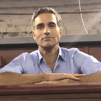 Francisco T Barbosa - Beyond the Scalpel: A Journey Through Dentistry and Self-Discovery