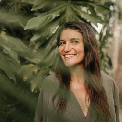 45. Amánda Efthimiou on psychedelic wellness & integration practices