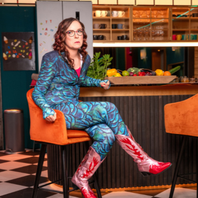 LOL 6 mit Helene Bockhorst: Zwischen Fiebertraum, Furzsessel & feministischer Superheldin