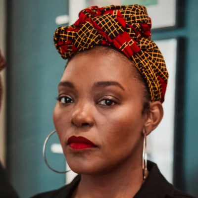 Mahogany L. Browne Continues Amazing Crowds With Poetry: My Friends Are Better Than Yours