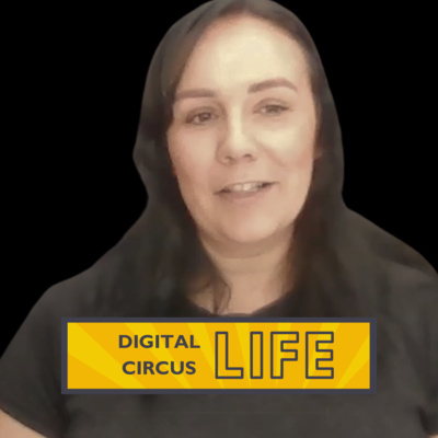 Be Brave & Bold: Embracing Change in Life and Business Laura Robson | The Small Business Podcast