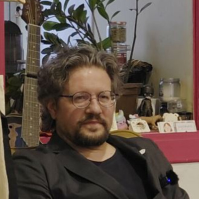 Charla con Alberto Toscano sobre el fascismo tardío y el auge reaccionario