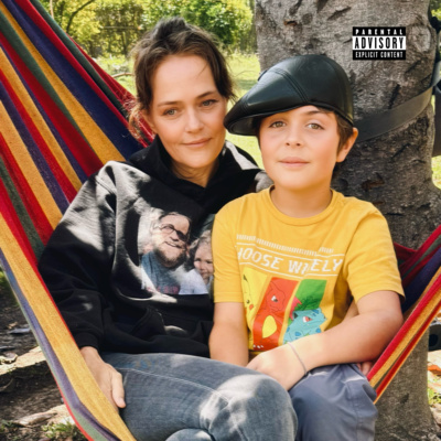 Episode 144 - Ali & Quinn Johnes