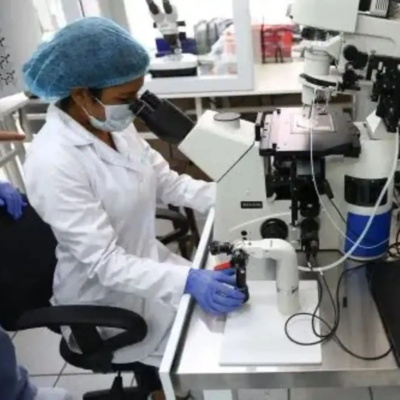 ¿Investigar o maternar? Así el Perú impulsa la carrera de las madres científicas