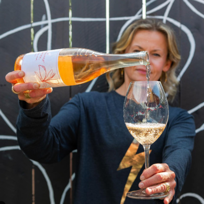 A flower shop chance encounter led to a life in wine. Meet winemaker Sonja Magdevski of Clemetine Carter Wines, Ep. 107