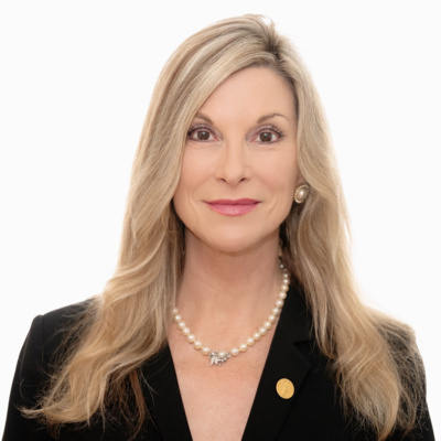 Is Wine Really in Trouble? Wine Market Council's Dr. Liz Thach Breaks Down the Data, Offers Hope, Ep 123 