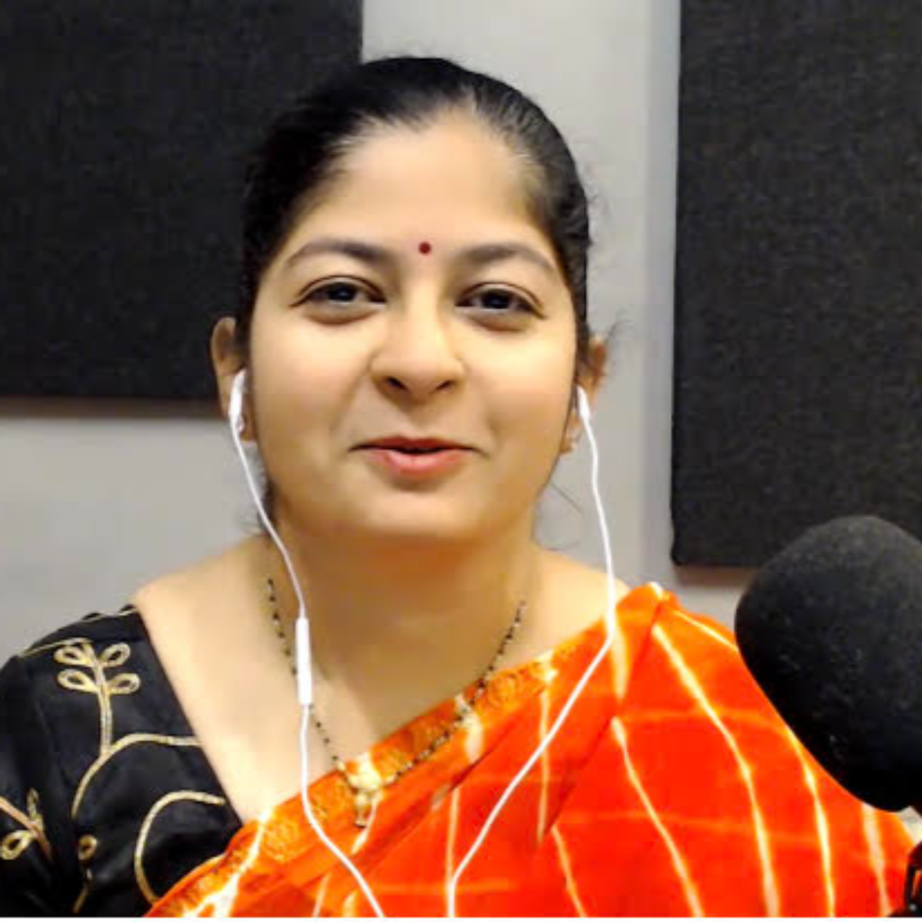 Kidney ka Swasthya Hindustani Swad ke saath. Indian Diets in KD. Dr. Suneeti Ashwinikumar Khandekar