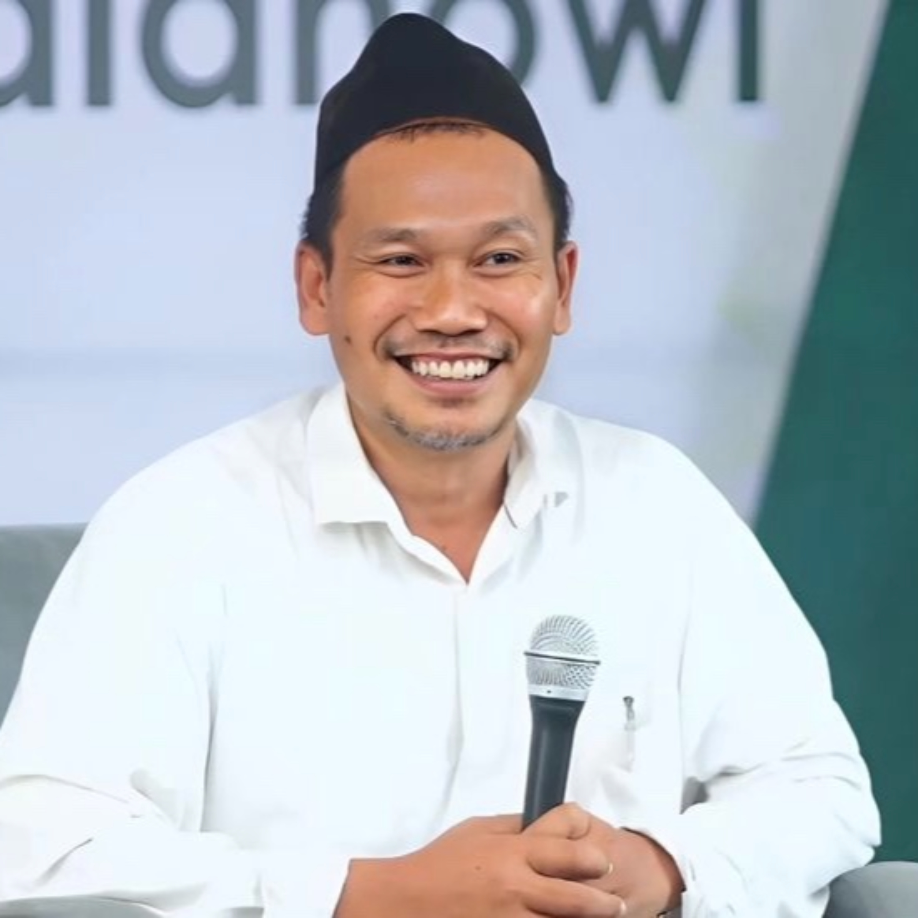 PEREMPUAN NAKAL