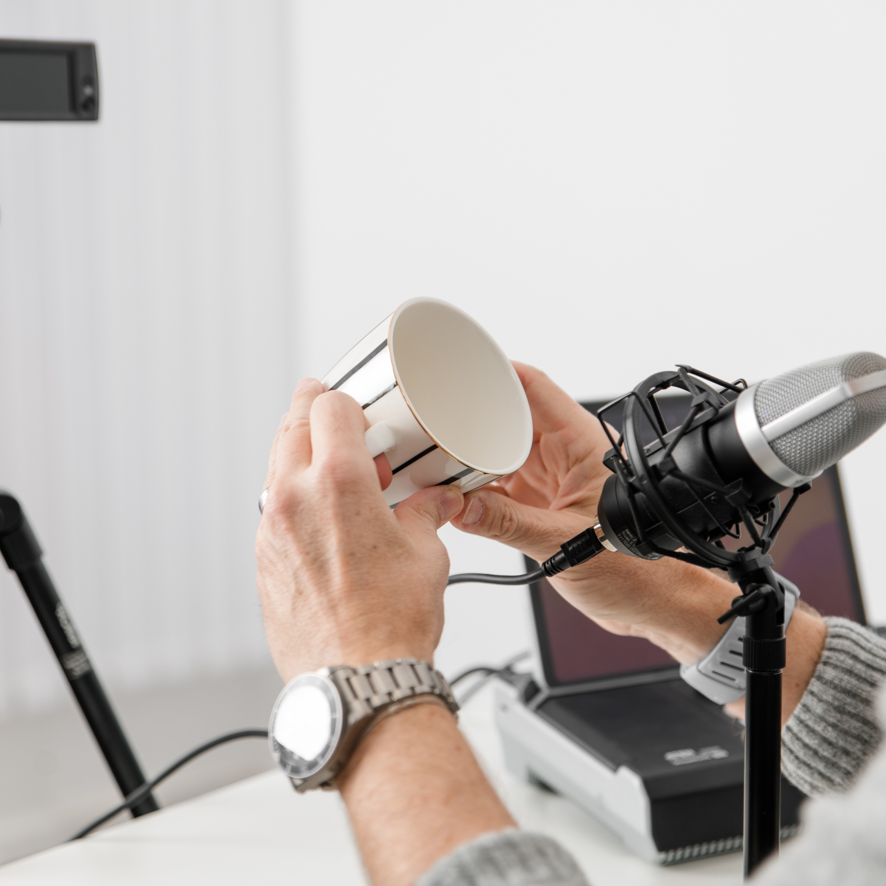 Aus dem Cafésatz, aktuelle Kapitalmarkt Themen verständlich erklärt mit Zsolt Janos