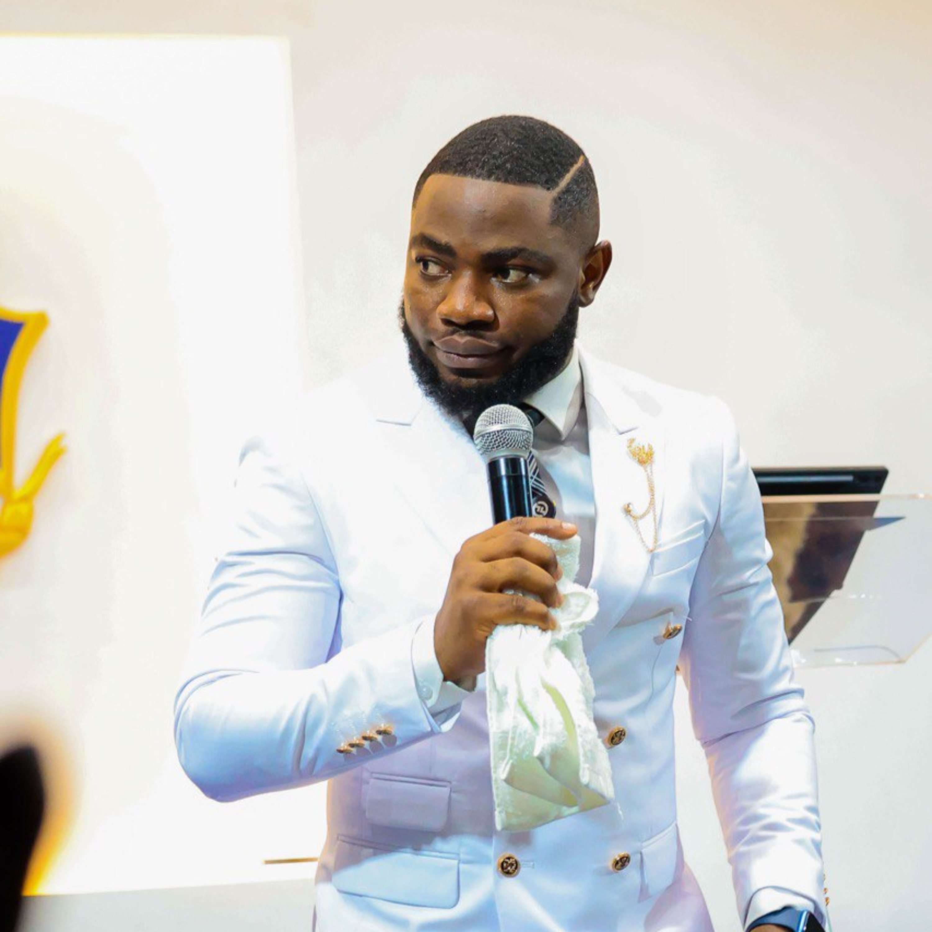 Apostle Dr Matthew Garvy