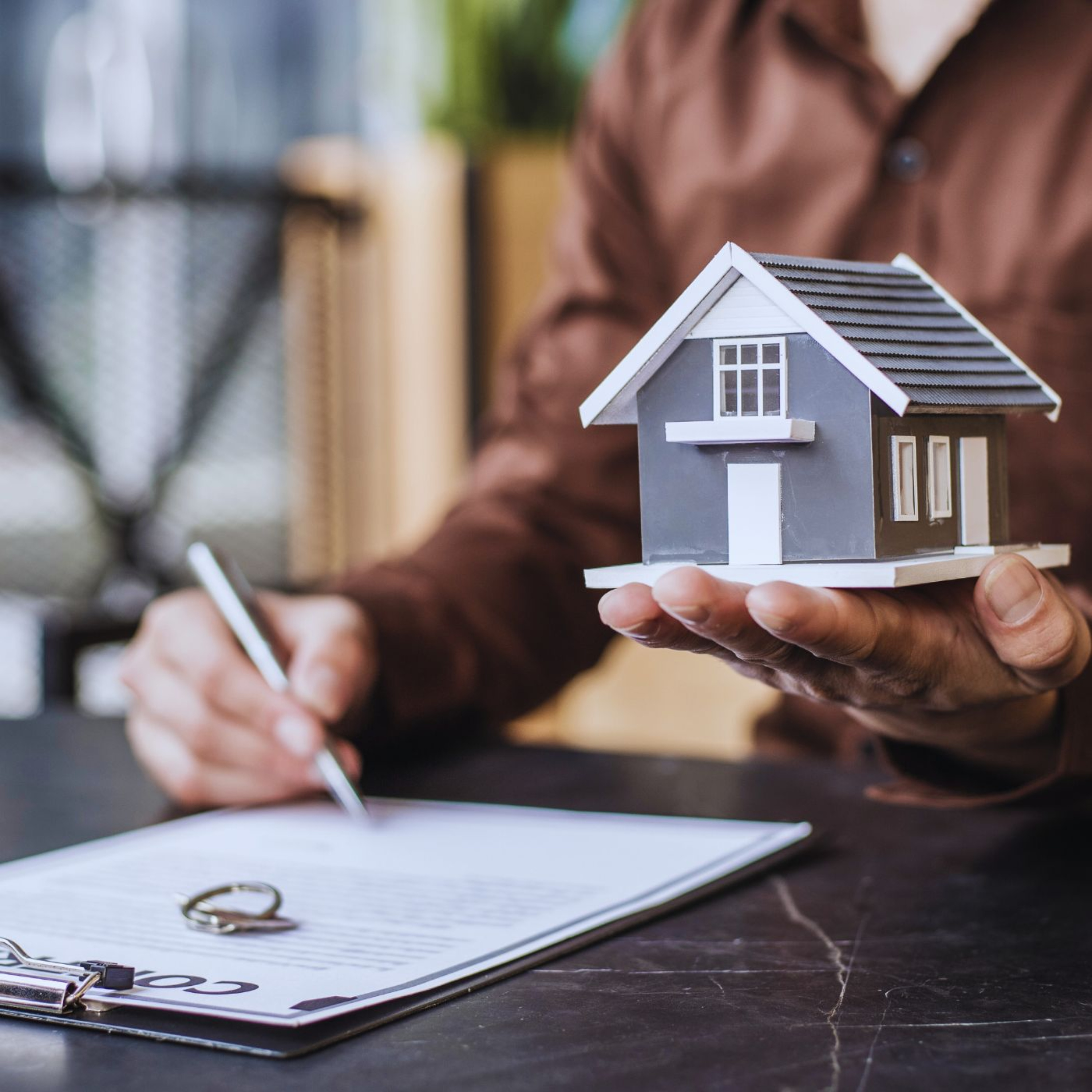 Keys to Comfort: Navigating Real Estate with Elias podcast artwork
