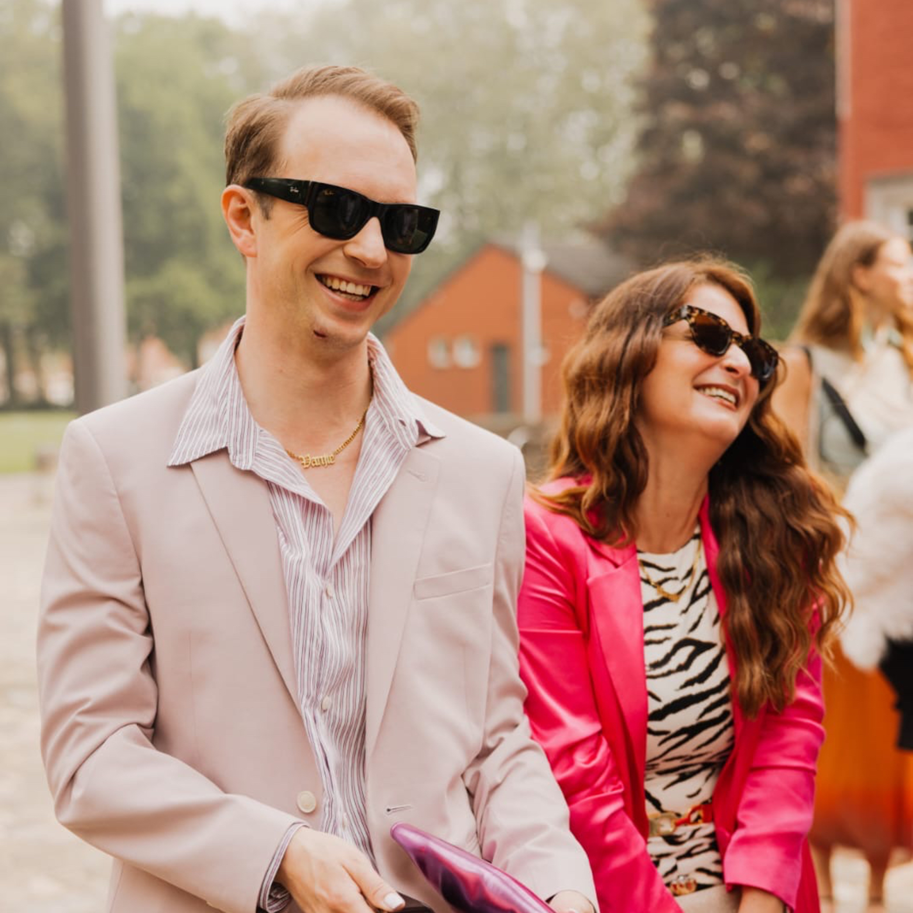 Die einzigen Schwulen im Dorf - Der Podcast -