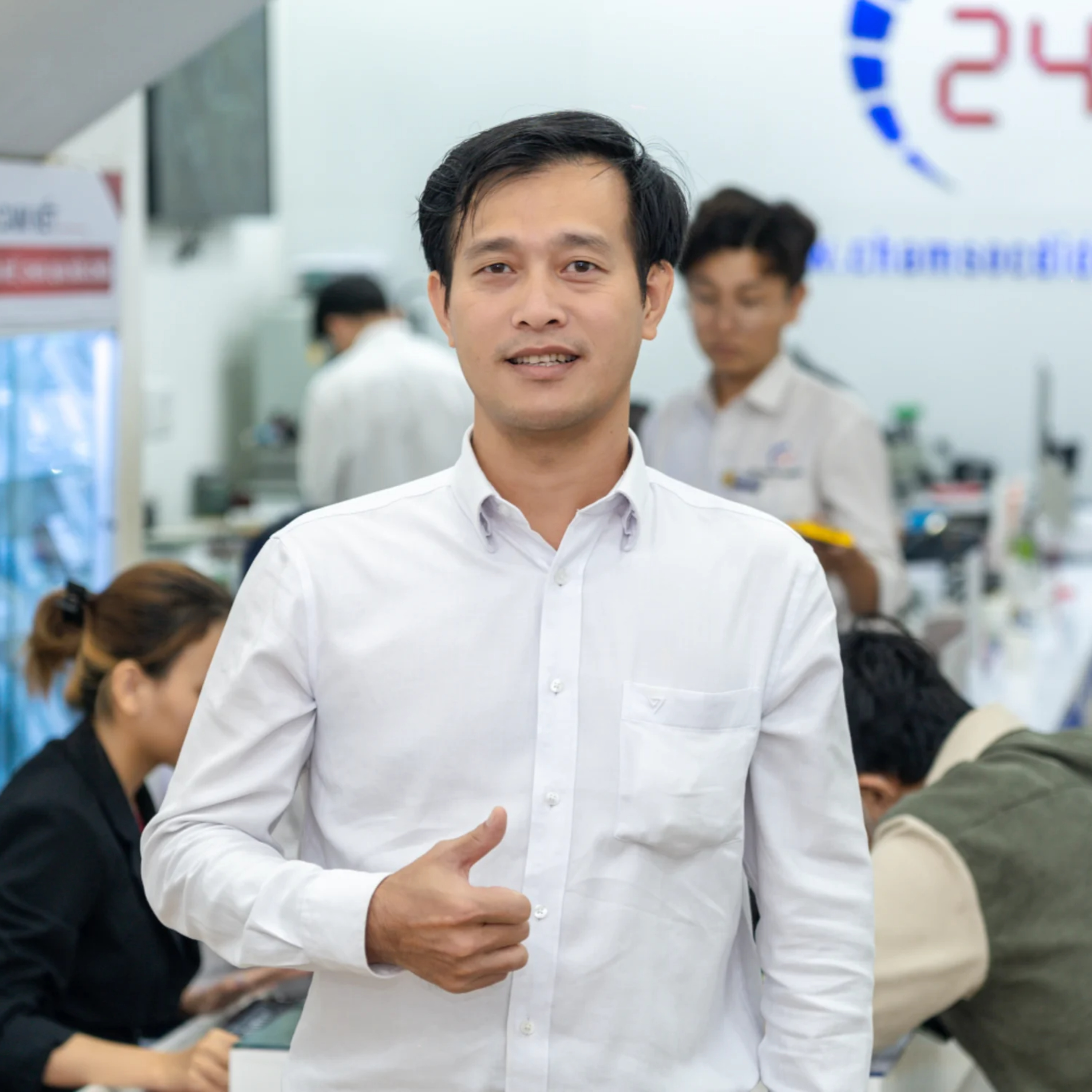 Nguyen Thanh Phuoc Benh Vien Dien Thoai,Laptop 24h