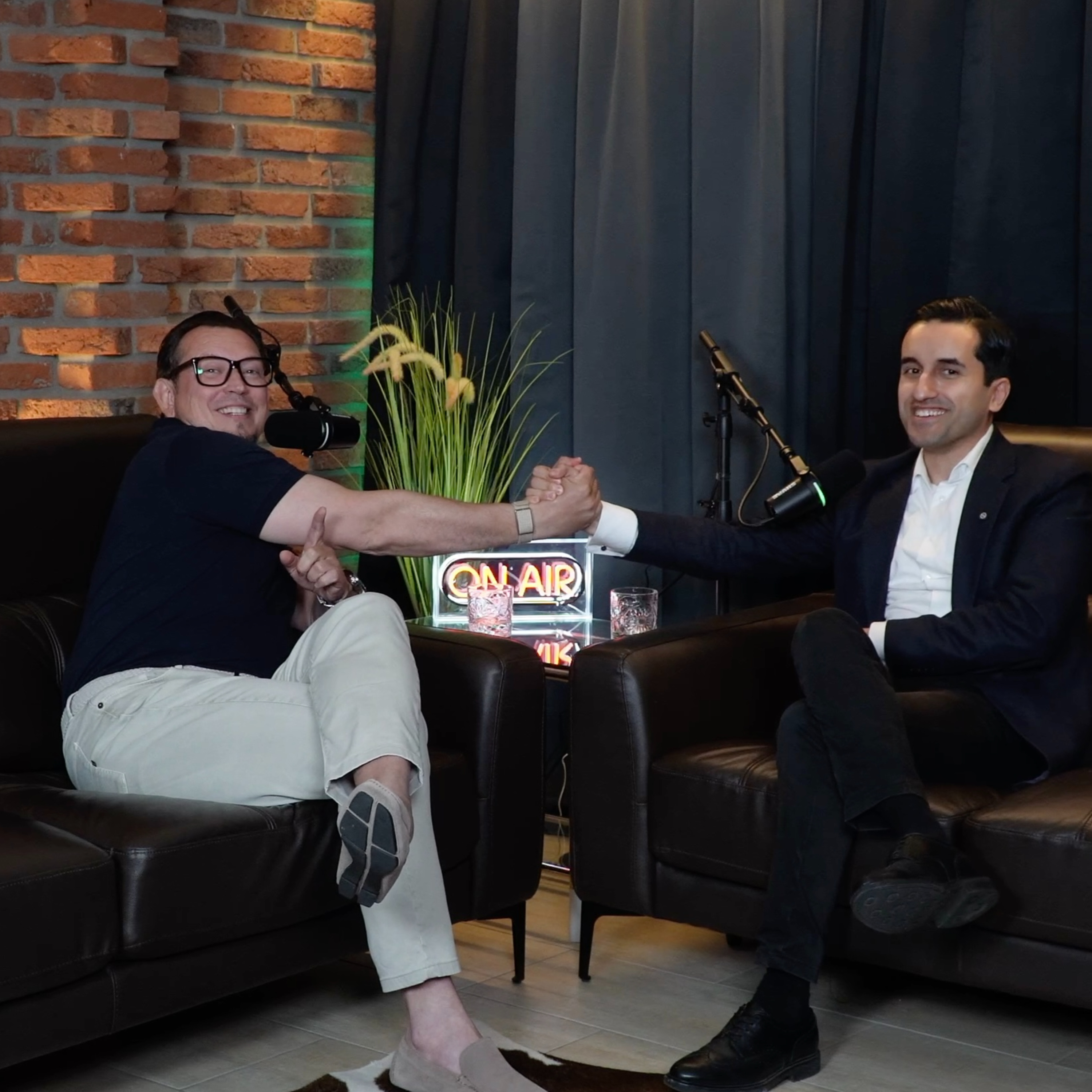Millionäre mit Akzent podcast artwork