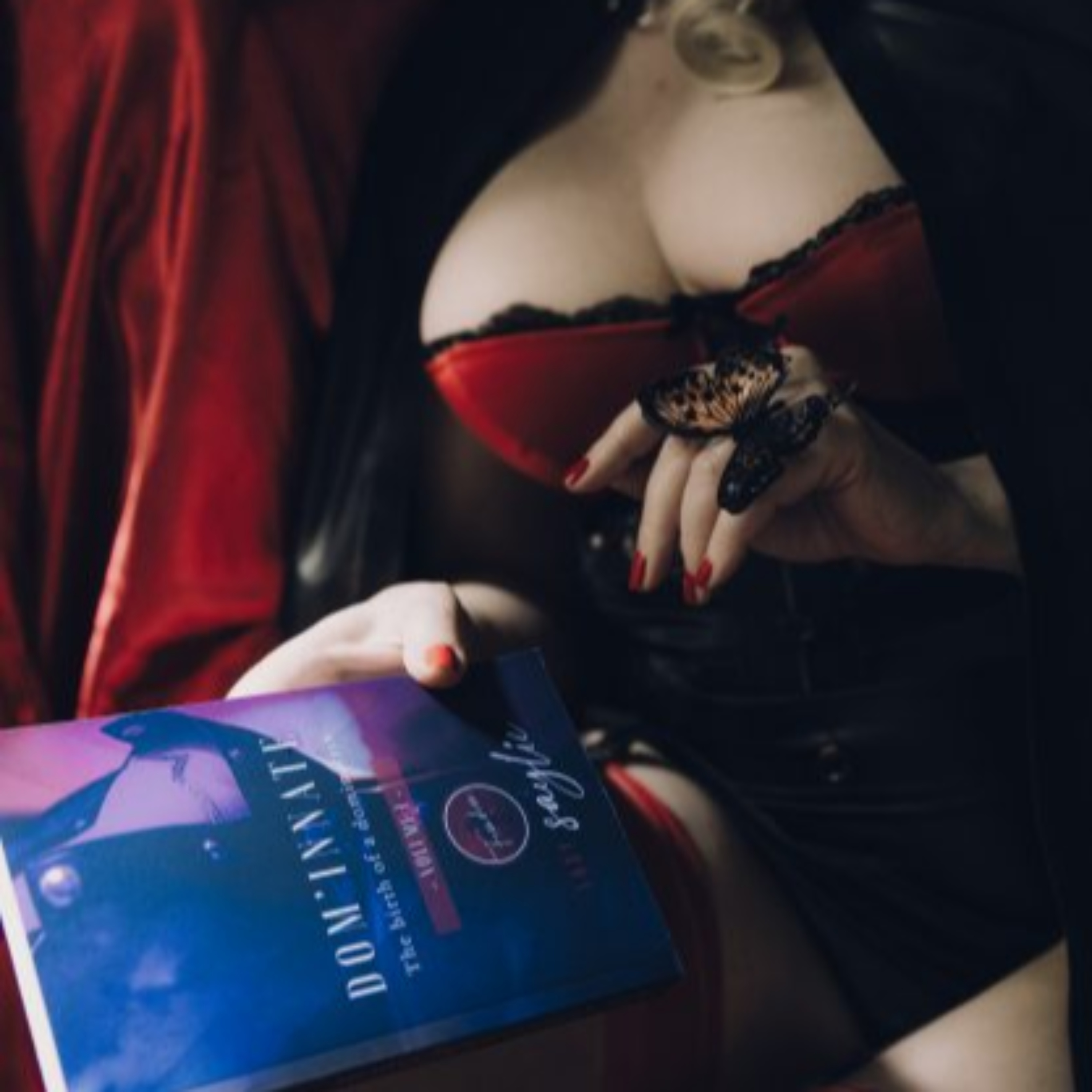 Lady Saylie présente : mes histoires BDSM